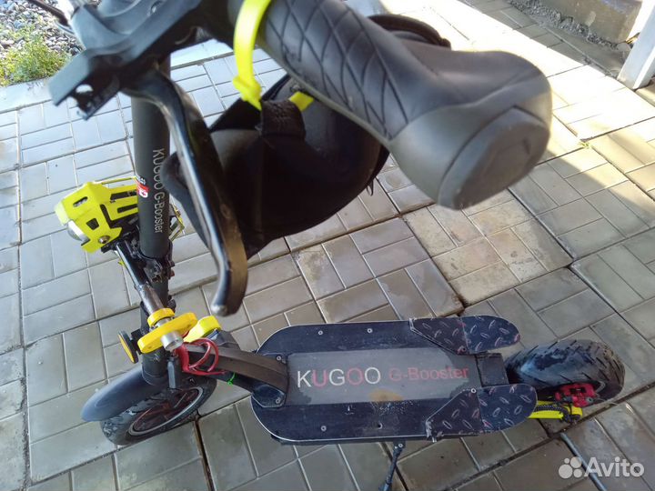 G Booster. Электросамокат