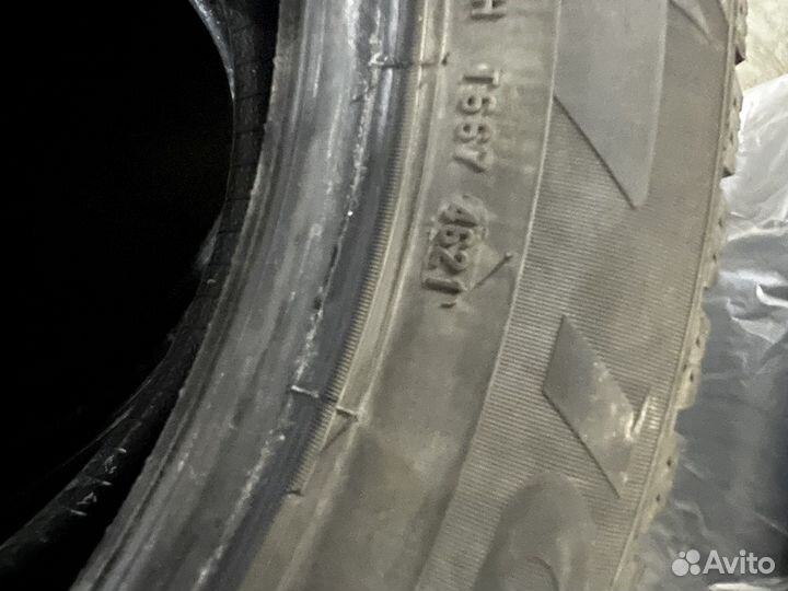 Pirelli Winter Ice Zero 215/55 R18 99T