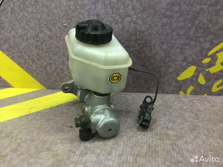 Цилиндр тормозной главный с бачком Спектра М/Т абс