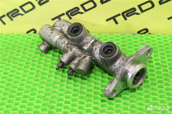 Главный тормозной цилиндр Toyota Town Ace Noah