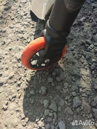 Трюковой самокат