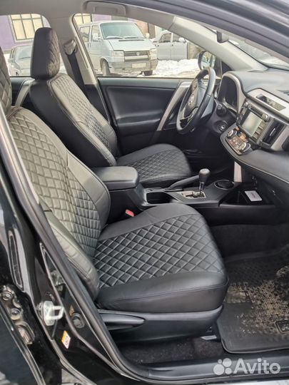 Чехлы из экокожи Ромб на Toyota RAV-4 c 2018г