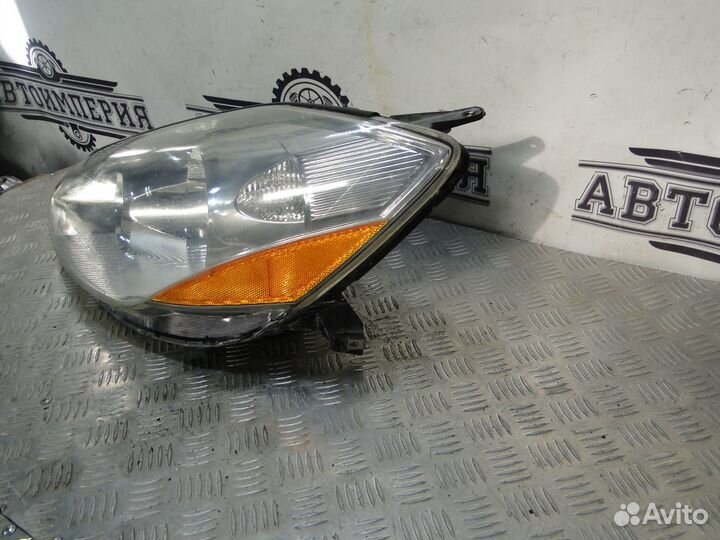 Фара левая Toyota Sienna 2 2007 3.5
