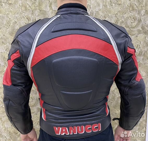 Куртка с защитой Vanucci