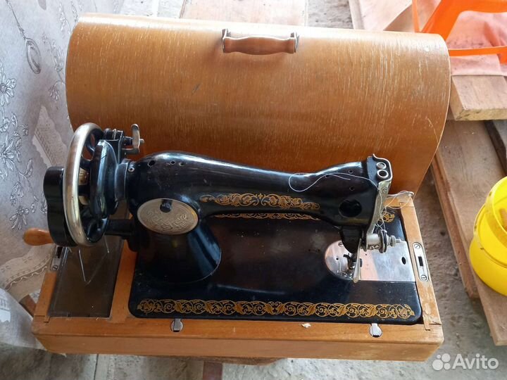 Швейная машинка