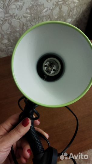 Лампа настольная на прищепке