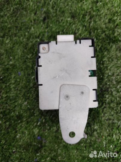 Блок управления дверьми Lexus RX300 (MCU15) 2001