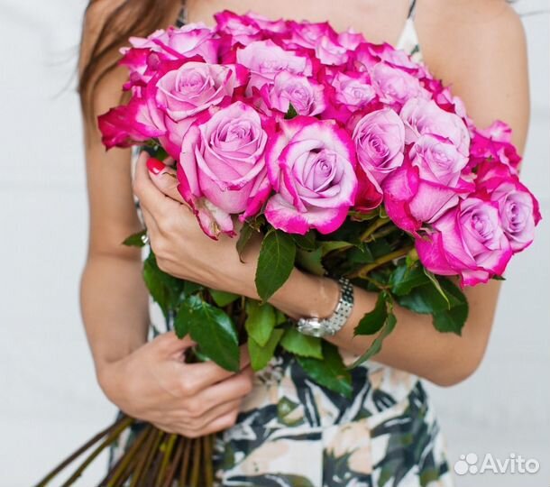 Розы лилово-малиновые 27 шт Букет роз с доставкой