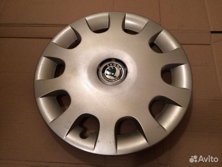 Колпак колеса Skoda Octavia 1U0601147F