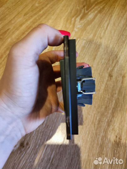 Выключатель черный