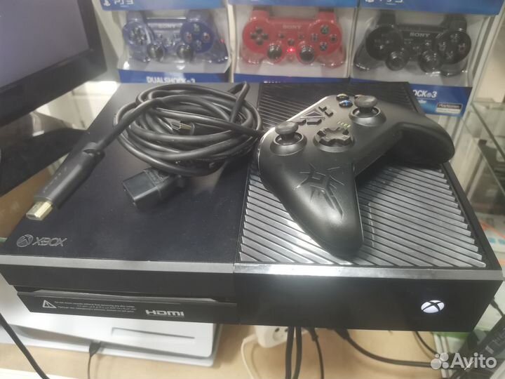 Приставка Xbox One 1тб