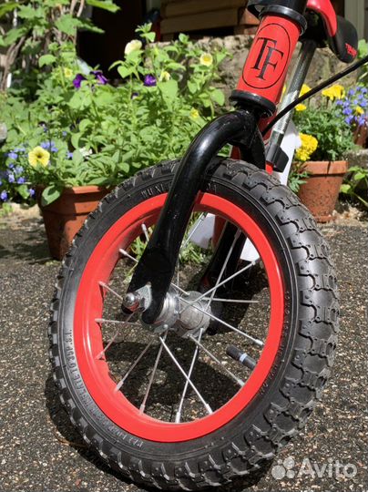 Беговел Triumf active