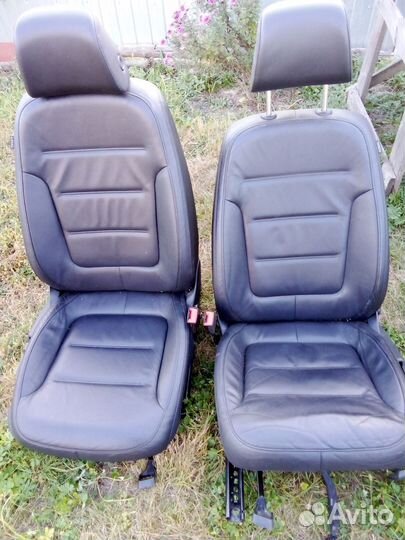 Передние кожаные сидения Tuareg рейсталинг