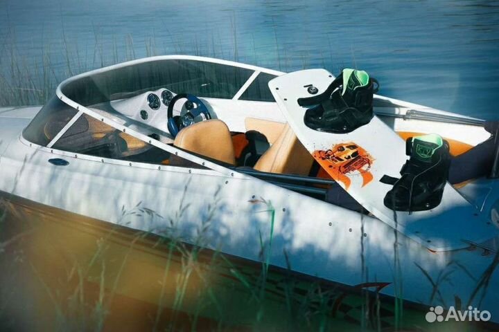 Катание на вейкборде