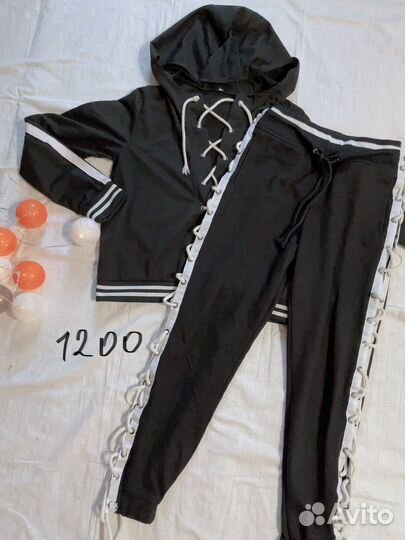 Много костюмов