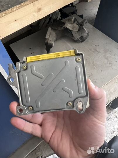 Блок SRS Audi A7 A8 D4 airbag audi A7A8 D4