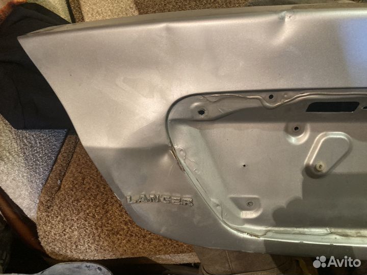 Крышка богажника lancer 9