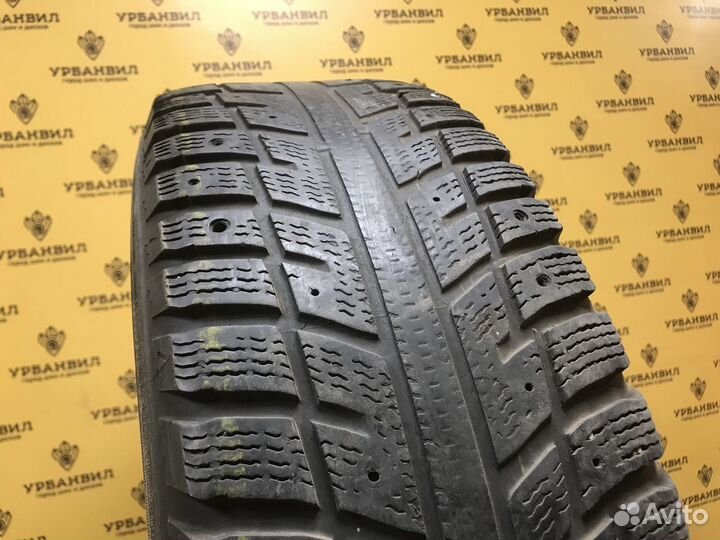Kumho I'Zen KW22 215/70 R15 98T
