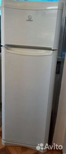 Холодильник indesit с морозильной камерой