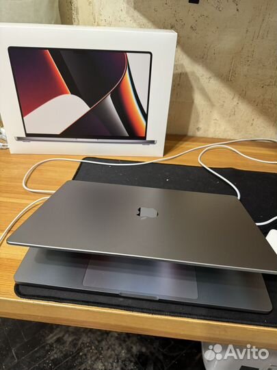 Apple Macbook Pro 16 m1 512 4 цикла новый