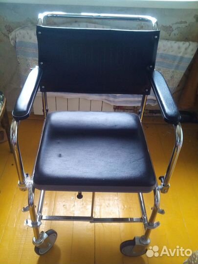 Санитарное кресло-каталка