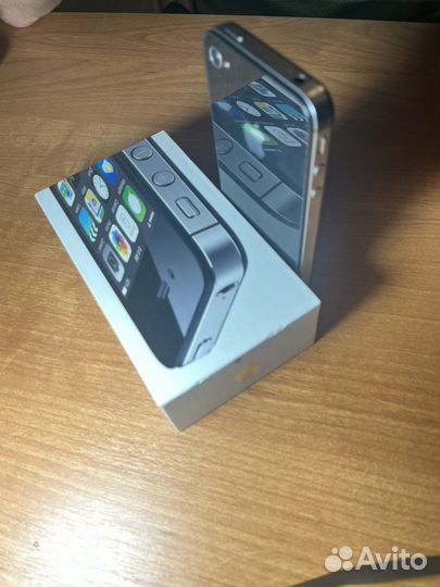 iPhone 4, 8 ГБ