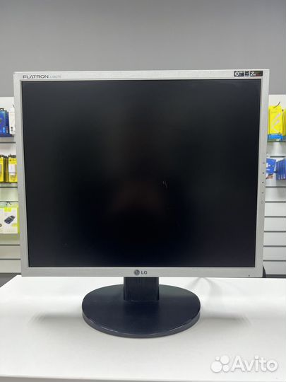 Монитор 19 дюймов LG L1952TR