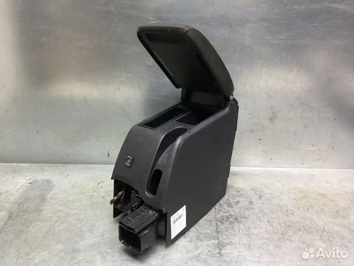 Подлокотник Volkswagen Golf Vi 2009-2013 хетчбэк