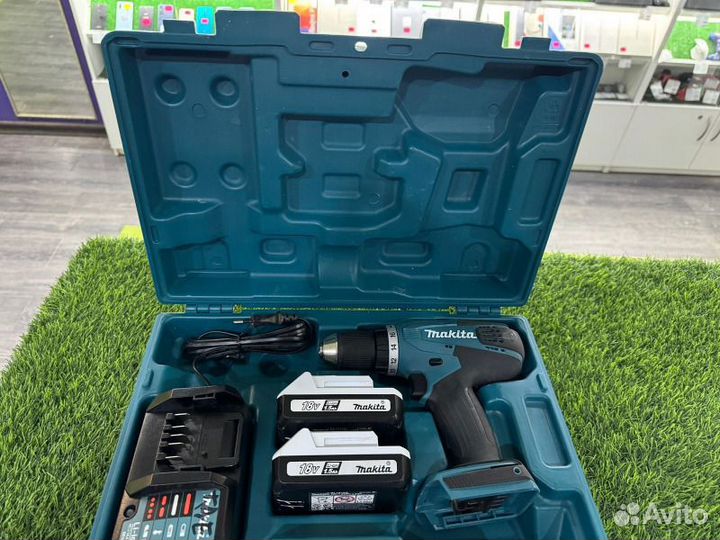 Шуруповерт Makita DF457DWE