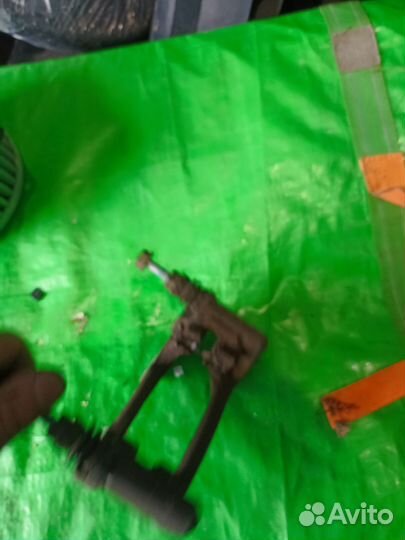 Рено Сценник 3 скоба суппорта заднего