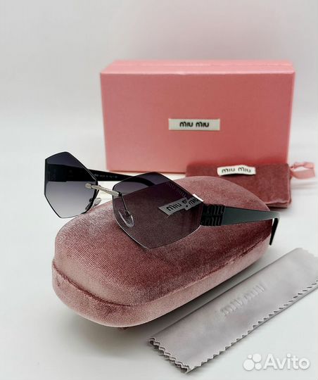 Солнцезащитные очки miu miu