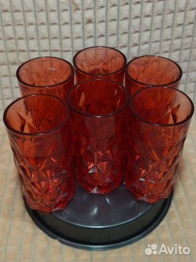 Бокалы из цветного стекла