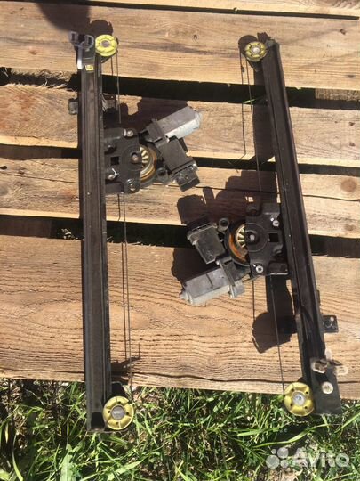 Стеклоподемник правый Пежо боксёр 3