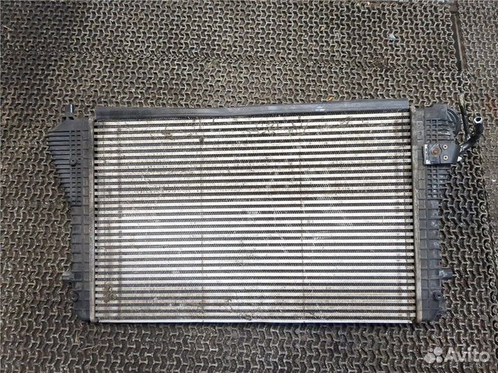 Радиатор интеркулера Volkswagen Touran, 2007