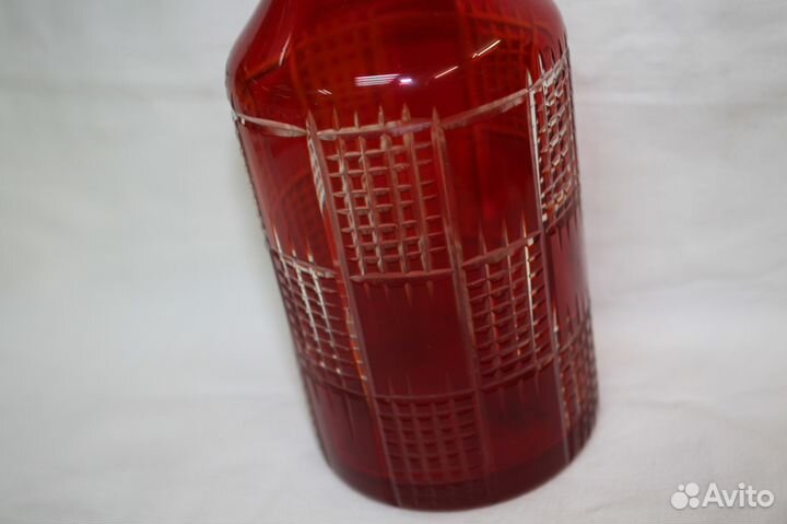 Продам графин из красного стекла СССР времен