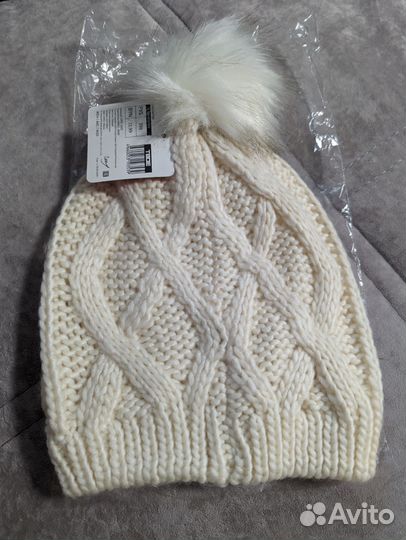 Шапка твоё новая бежевая