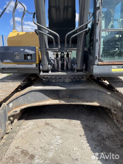 Гусеничный экскаватор John Deere E300 LC, 2017