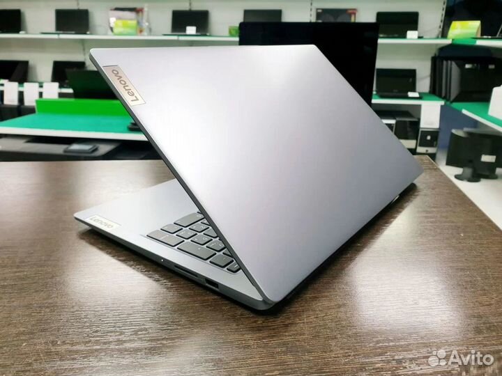 Ноутбук Lenovo (Ryzen 7th, 8GB DDR5, 256GB SSD M2)