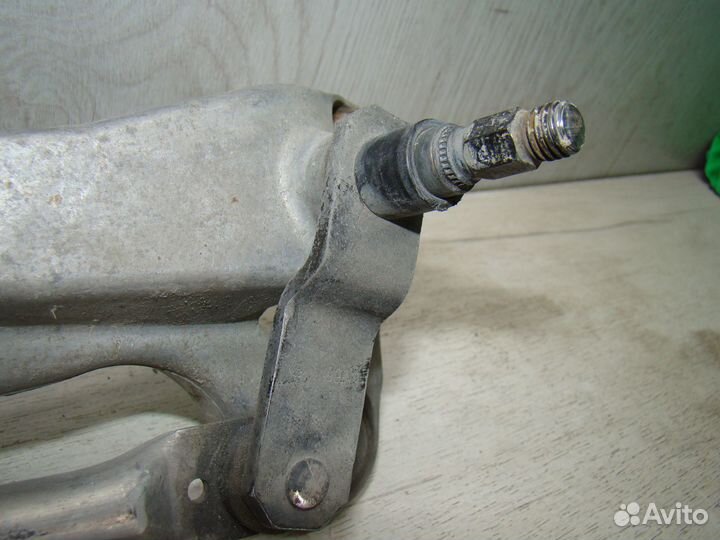 Трапеция дворников с мотором BMW 7 E65 бмв 7 Е65