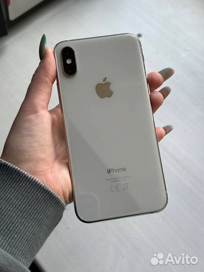 iPhone Xs, 64 ГБ