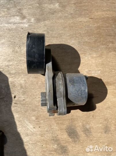 Натяжитель ремня Mercedes w205/A 274 200 19 00