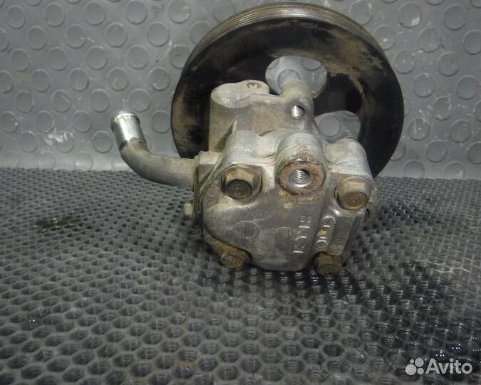 Mitsubishi L200 Насос гидроусилителя