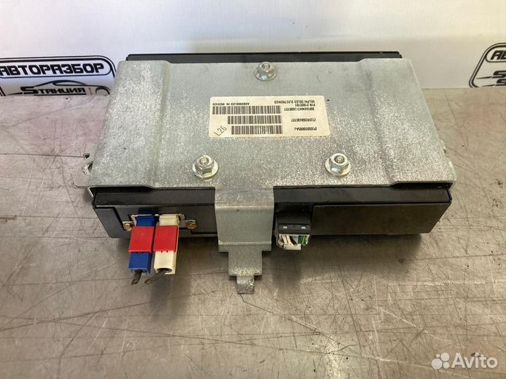 Блок усилителя магнитолы Chrysler 300C 2004-2011