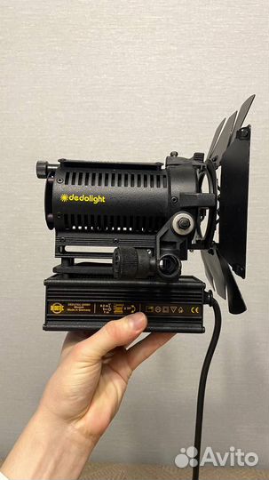 Галогенный осветительный прибор / Dedolight dlhm4