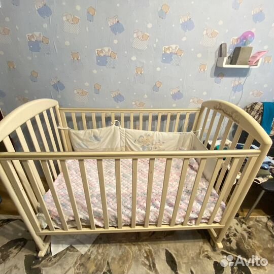 Детская кроватка