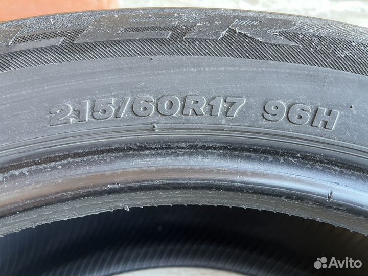 Bridgestone Dueler H/P 215/60 R17