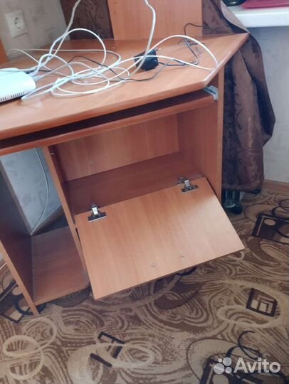 Компьютерный стол