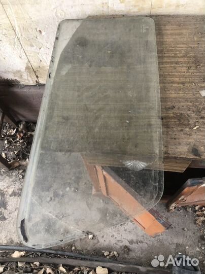 Стекло крышки багажника