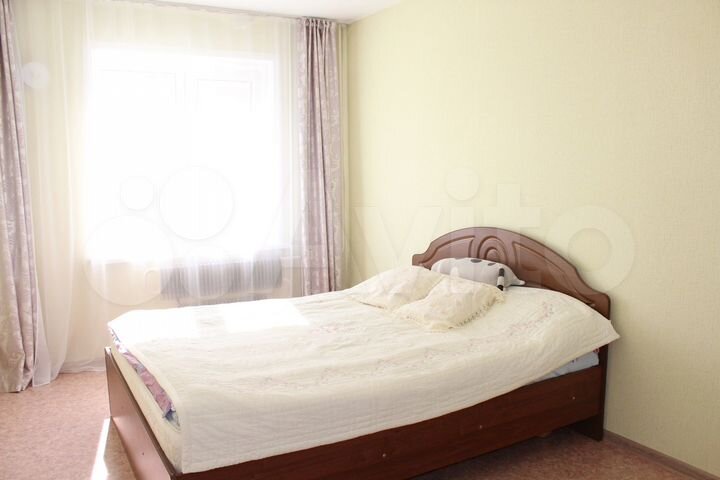 3-к. квартира, 80 м², 1/10 эт.