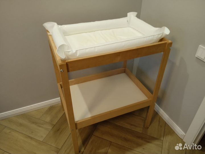 Пеленальный столик с ванночкой